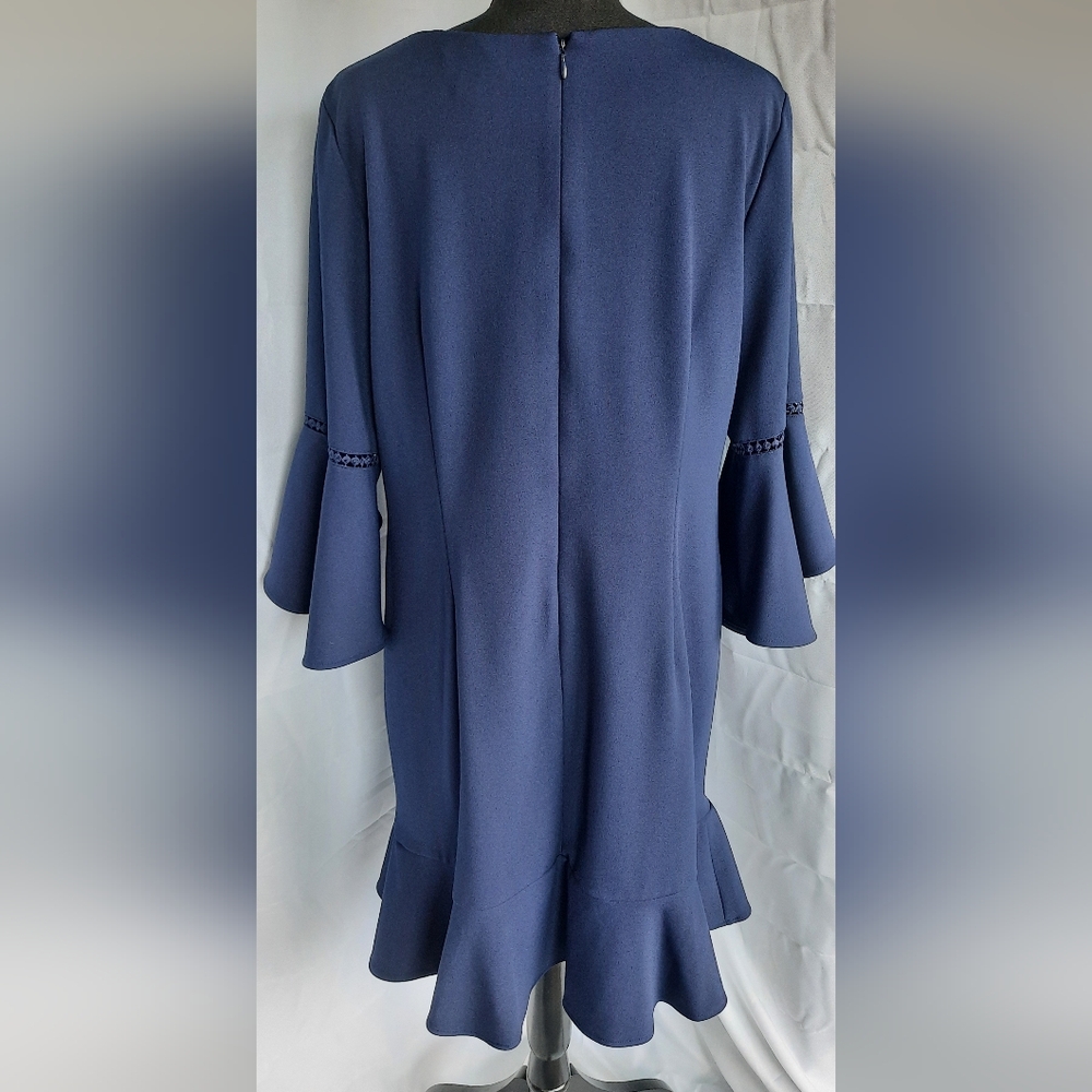 Roz & Ali Navy Blue Dress Sz 14 Bell Sleeve Flutter Hem Knee / Midi Lgth Church - Picture 2 of 16